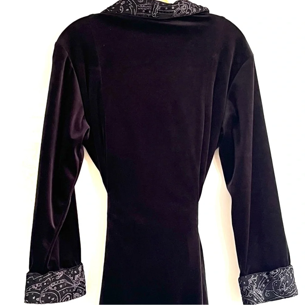 Oscar de la Renta Pink Label Vintage Black Velvet Robe